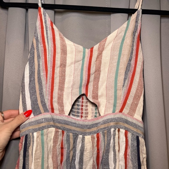 AEO Striped Linen Style Romper with Pockets & Cutout in Front - Picture 4 of 5